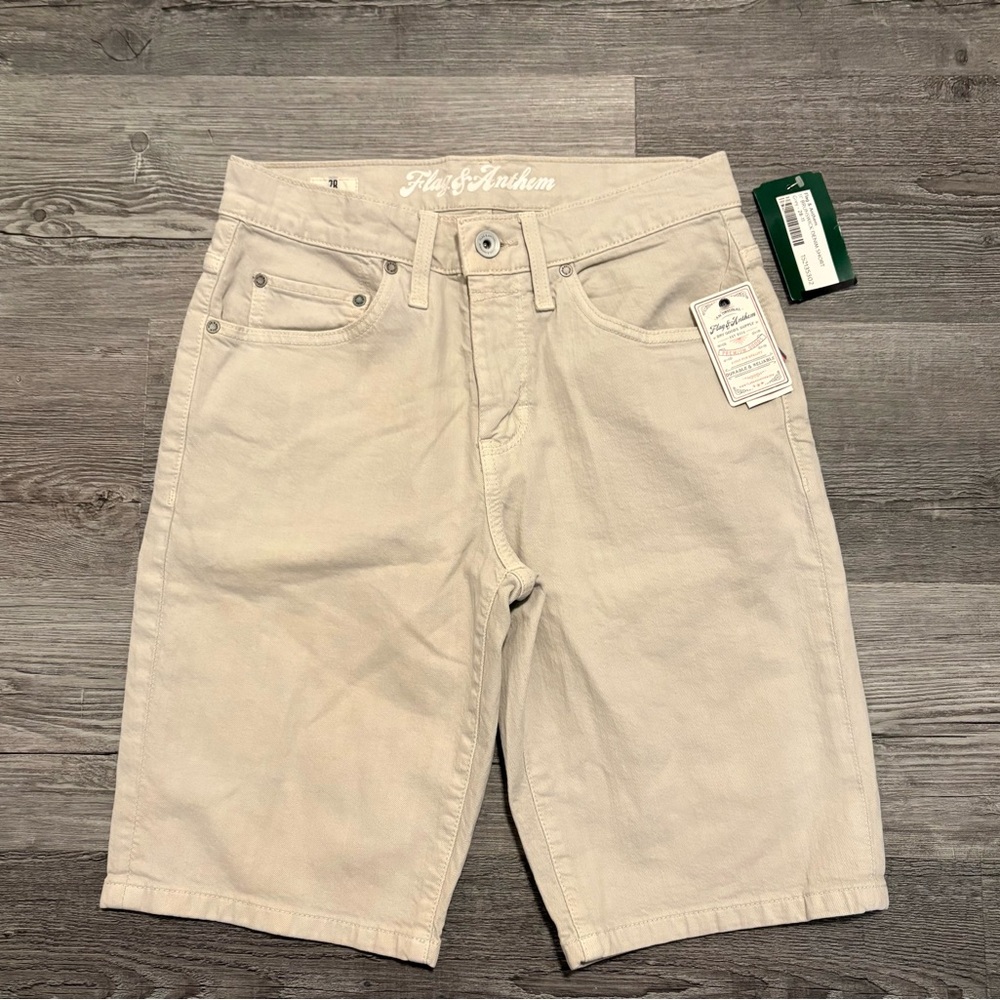 Flag and Anthem Women’s Khaki Cotton Beige Shorts. Waist 28 inches / size 6